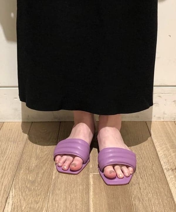 pinさんの「BEAMS WOMEN｜MOHI / コロネ サンダル」を使ったコーディネート