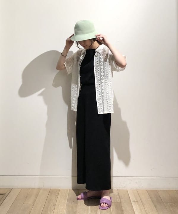 pinさんの「BEAMS WOMEN｜MOHI / コロネ サンダル」を使ったコーディネート