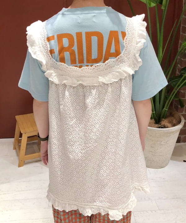 イシイ サオリさんの「BEAMS WOMEN｜BEAMS BOY / カットワーク ノースリーブ ブラウス」を使ったコーディネート