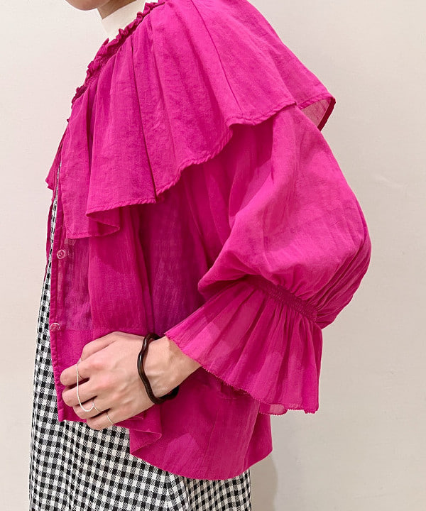 清水 彩乃さんの「BEAMS WOMEN｜BEAMS BOY / BBロゴ ショップバック」を使ったコーディネート