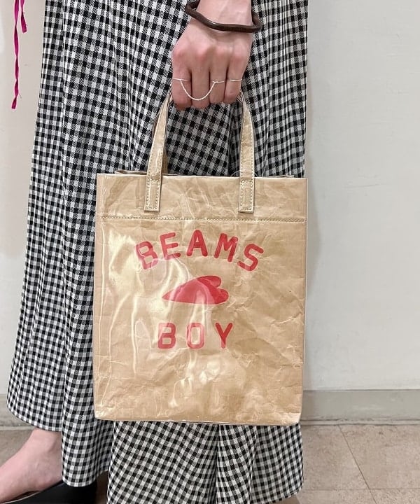 清水 彩乃さんの「BEAMS WOMEN｜BEAMS BOY / BBロゴ ショップバック」を使ったコーディネート