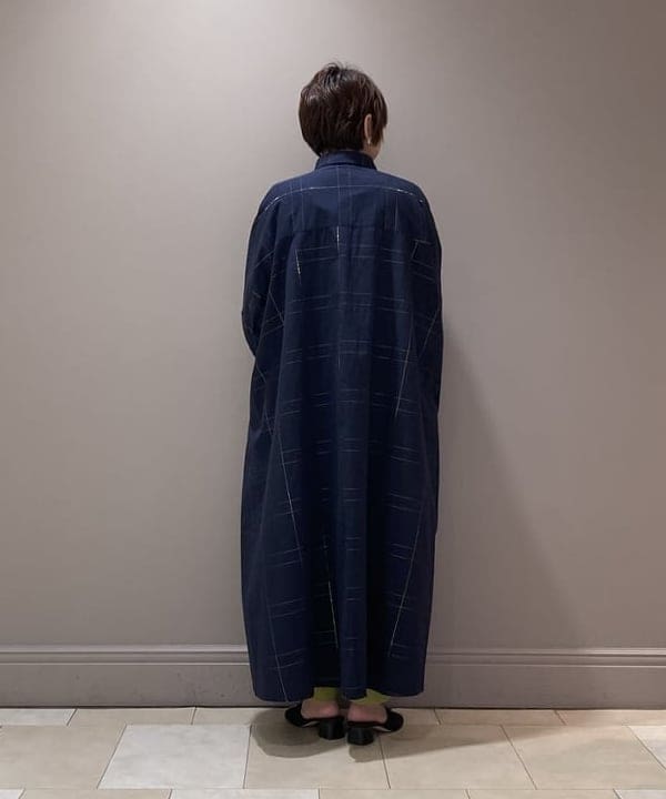 塚越 有紀さんの「BEAMS WOMEN｜ATON / スビンコットン キャップスリーブ Tシャツ」を使ったコーディネート