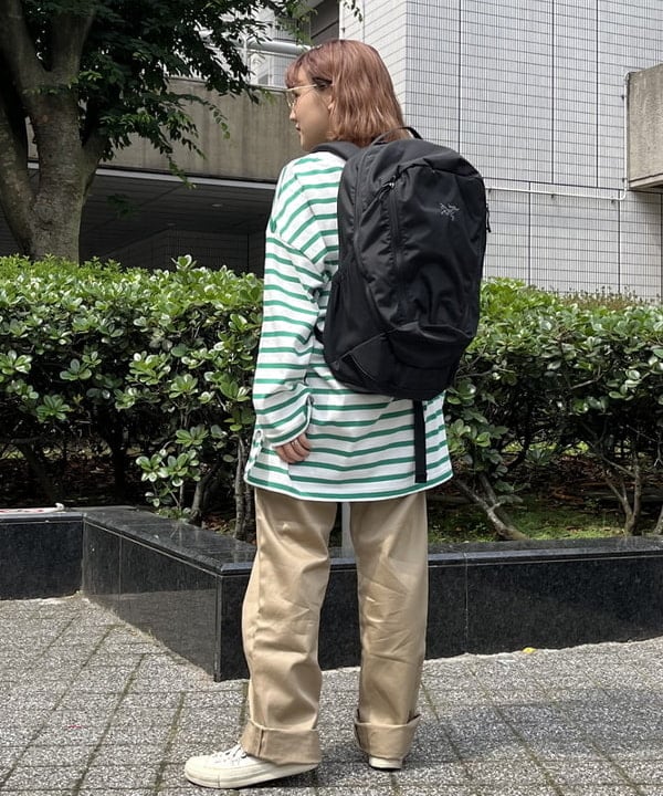 るーたまさんの「BEAMS WOMEN｜BUZZ RICKSON'S × BEAMS BOY / チノパンツ」を使ったコーディネート
