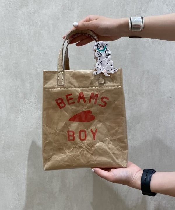 大田 麗未さんの「BEAMS WOMEN｜BEAMS BOY / BBロゴ ショップバック」を使ったコーディネート