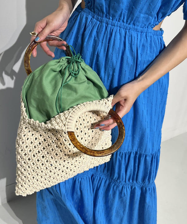 カワグチ シオリさんの「BEAMS WOMEN｜」を使ったコーディネート