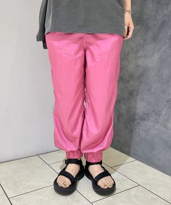 シマダリツコさんの「BEAMS WOMEN｜TEVA / HURRICANE XLT2 AMPSOLE」を使ったコーディネート