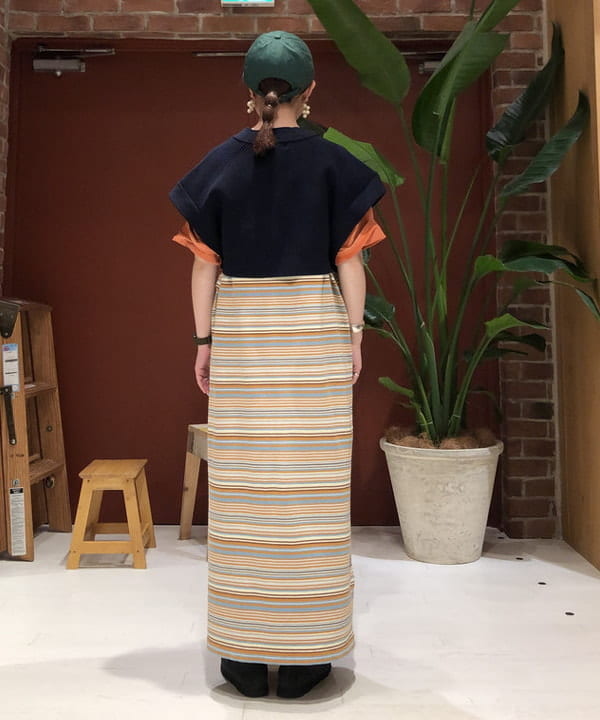 イシイ サオリさんの「BEAMS WOMEN｜BEAMS BOY / マルチボーダー キャミソール ワンピース 22SS」を使ったコーディネート