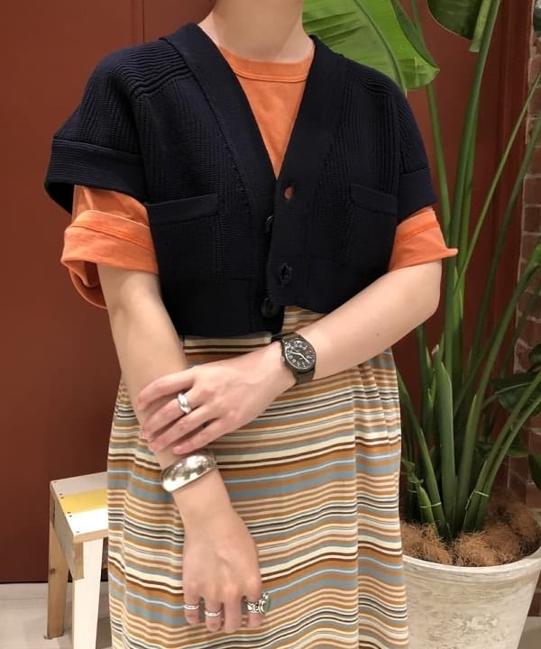 イシイ サオリさんの「BEAMS WOMEN｜BEAMS BOY / マルチボーダー キャミソール ワンピース 22SS」を使ったコーディネート