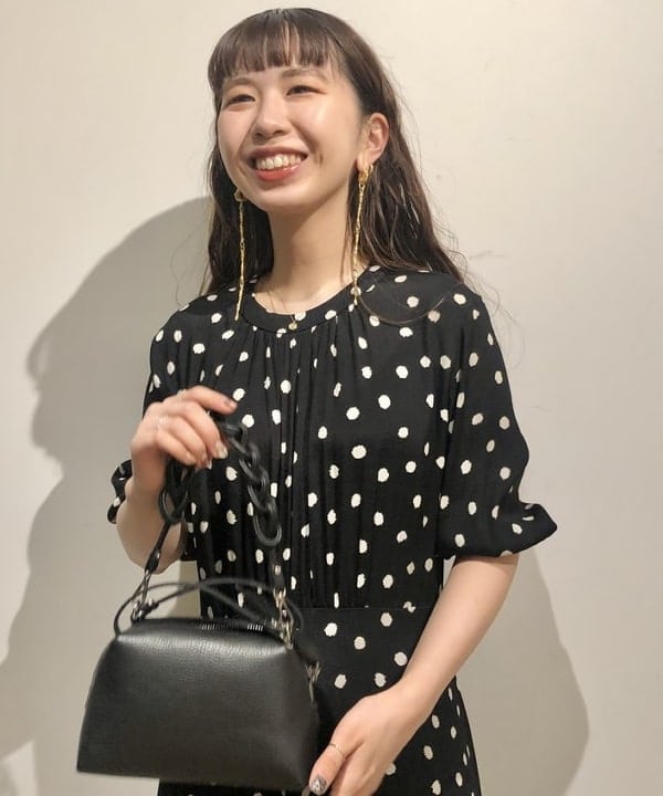 佐藤 美樹さんの「BEAMS WOMEN｜GIANNI CHIARINI / ALIFA レザーショルダーバッグ S」を使ったコーディネート