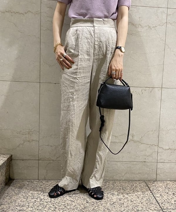 SANOさんの「BEAMS WOMEN｜GIANNI CHIARINI / ALIFA レザーショルダーバッグ S」を使ったコーディネート