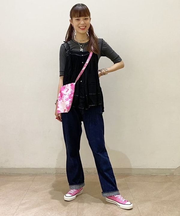 りかちょび/岸本梨佳さんの「BEAMS WOMEN｜orSlow / 別注 Monroe Pants Special」を使ったコーディネート