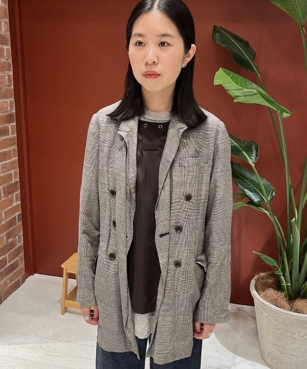 ミナミマリコさんの「BEAMS WOMEN｜WAREHOUSE & CO. / 別注 ステンシル13 Tシャツ」を使ったコーディネート