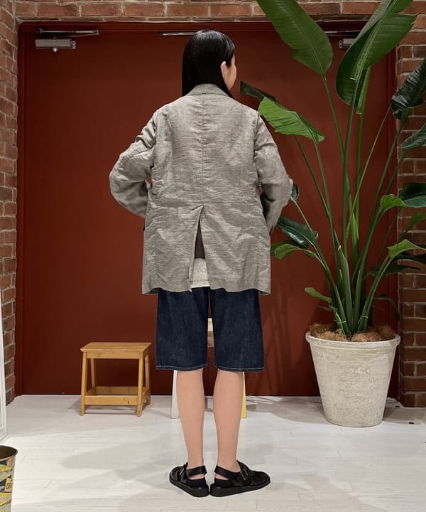 ミナミマリコさんの「BEAMS WOMEN｜WAREHOUSE & CO. / 別注 ステンシル13 Tシャツ」を使ったコーディネート