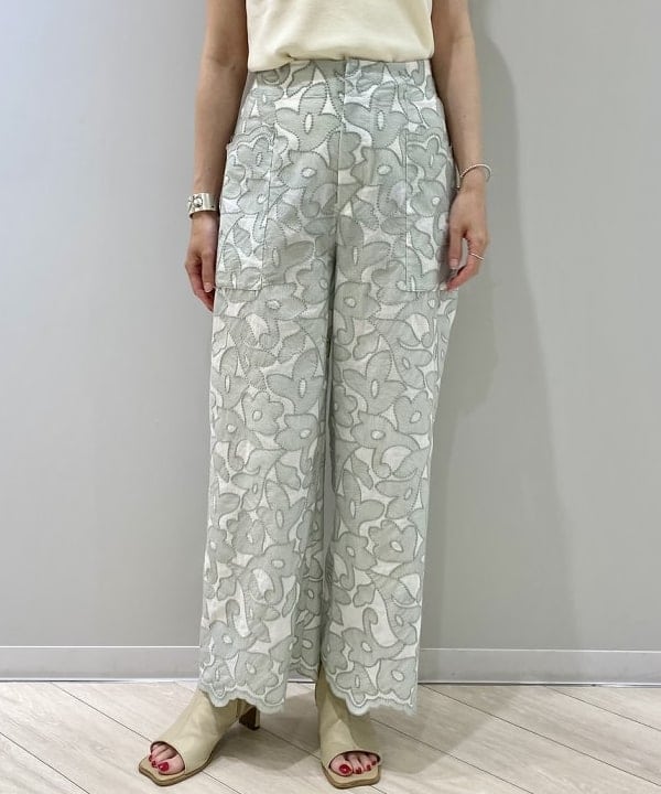 丸山 真菜美さんの「BEAMS WOMEN｜」を使ったコーディネート