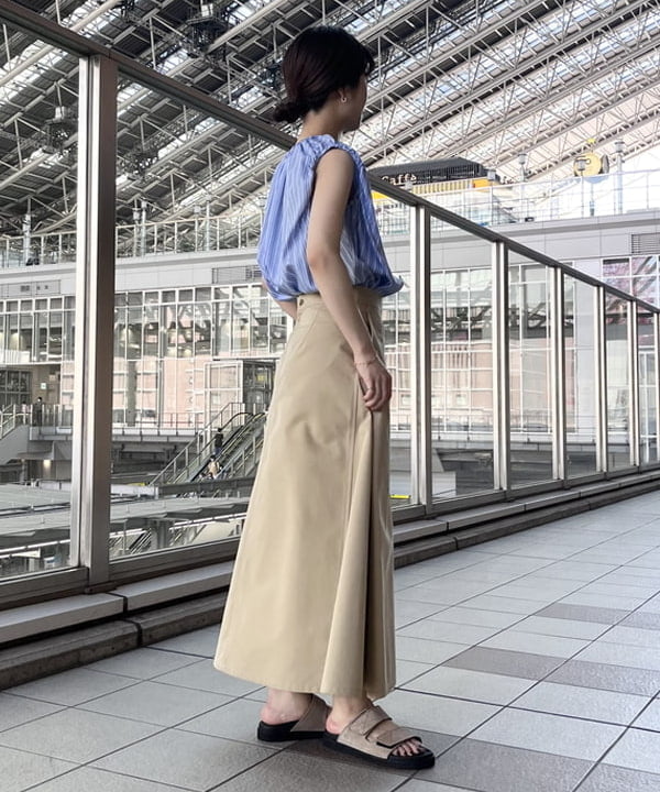 蒲原 捺美さんの「BEAMS WOMEN｜Demi-Luxe BEAMS / シャンブレー フレアスカート」を使ったコーディネート