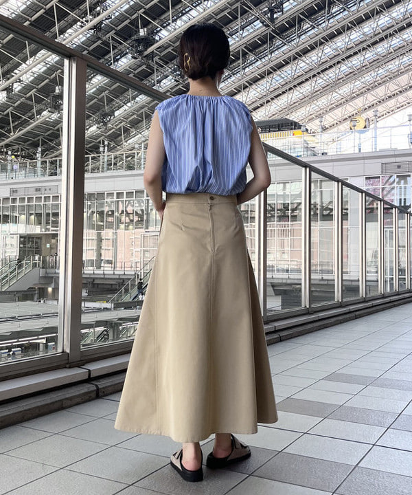 蒲原 捺美さんの「BEAMS WOMEN｜Demi-Luxe BEAMS / シャンブレー フレアスカート」を使ったコーディネート