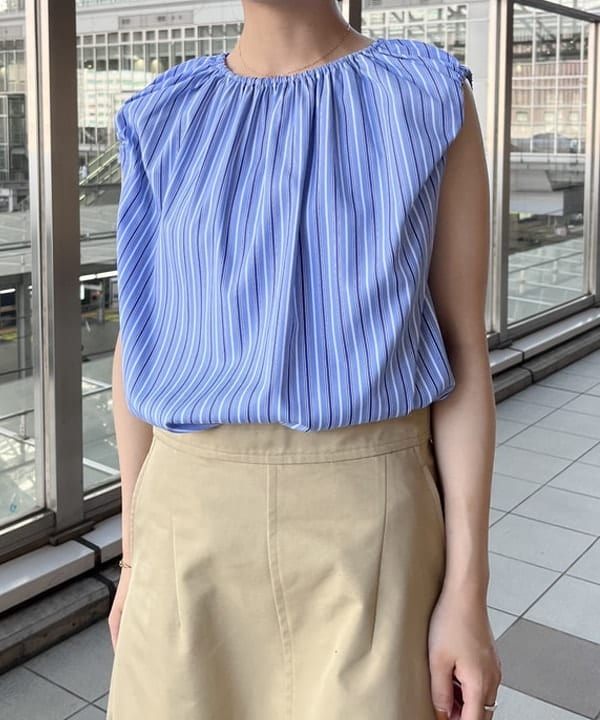 蒲原 捺美さんの「BEAMS WOMEN｜Demi-Luxe BEAMS / シャンブレー フレアスカート」を使ったコーディネート