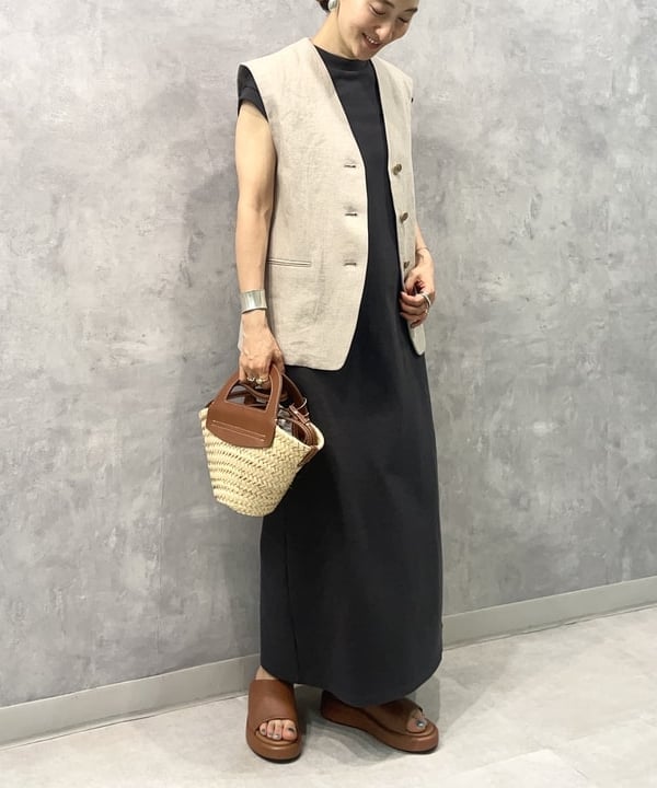 越智 里美さんの「BEAMS WOMEN｜ATP atelier / PACCI スムースレザー サンダル」を使ったコーディネート