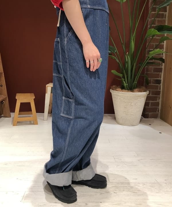 イシイ サオリさんの「BEAMS WOMEN｜BEAMS BOY / アジャスター オーバーオール」を使ったコーディネート