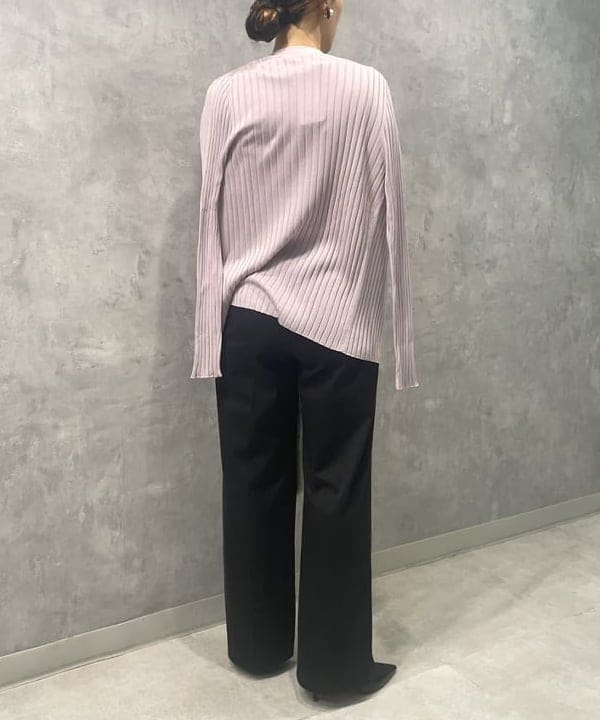 越智 里美さんの「BEAMS WOMEN｜PELLICO / スムースパンプス」を使ったコーディネート