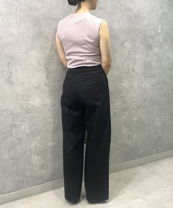 越智 里美さんの「BEAMS WOMEN｜PELLICO / スムースパンプス」を使ったコーディネート