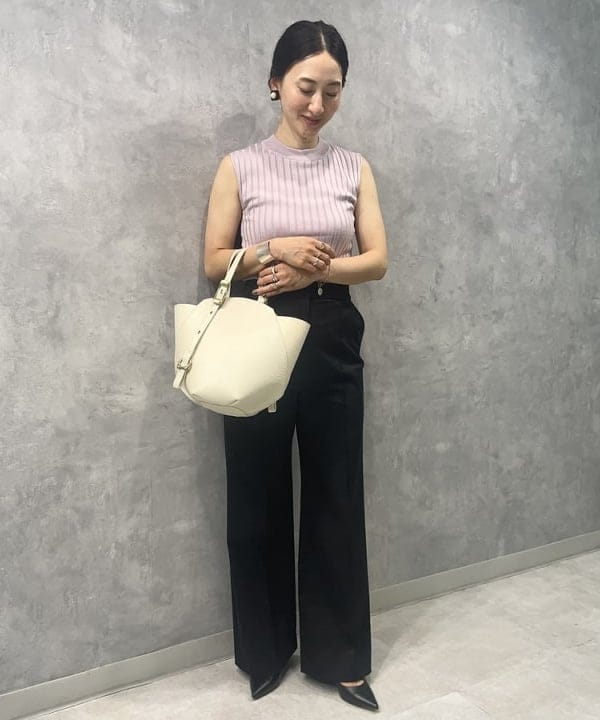 越智 里美さんの「BEAMS WOMEN｜PELLICO / スムースパンプス」を使ったコーディネート