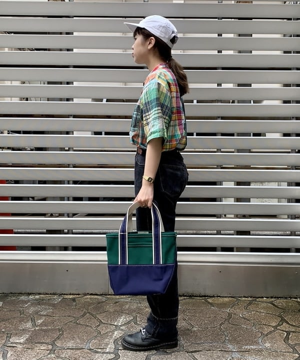 ナツハさんの「BEAMS WOMEN｜L.L.Bean / Deep Bottom Deluxe Boat and Tote S」を使ったコーディネート
