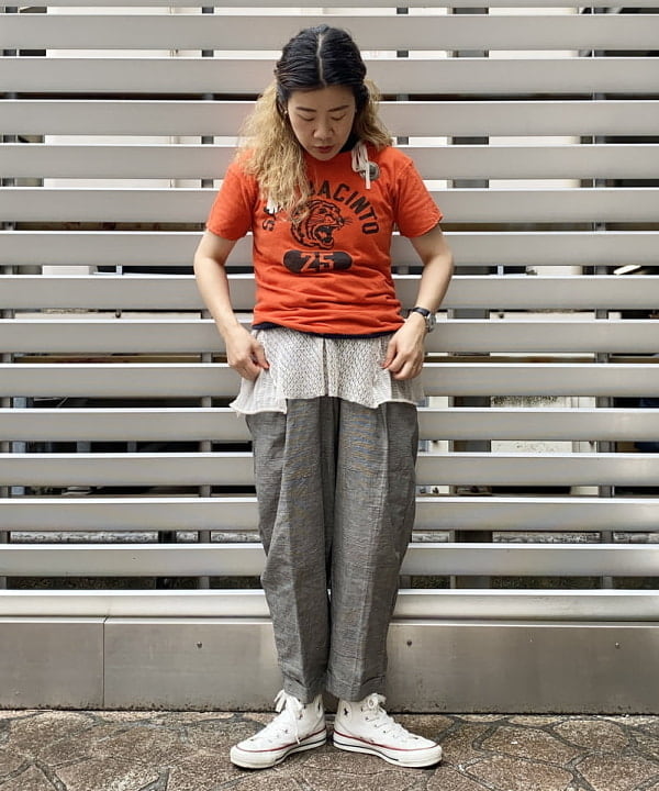 EMORIさんの「BEAMS WOMEN｜BEAMS BOY/ チェック ワンプリーツ テーパードパンツ」を使ったコーディネート