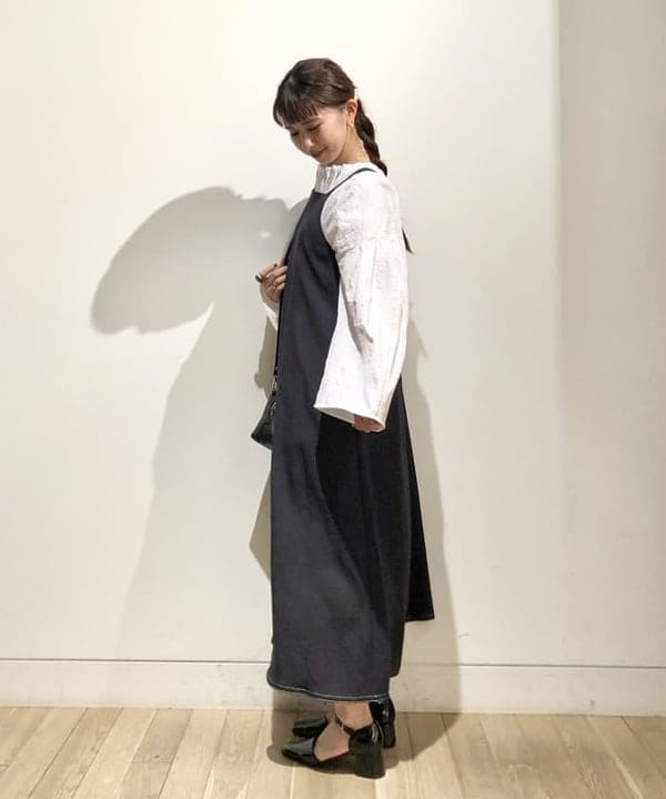 佐藤 美樹さんの「BEAMS WOMEN｜GIANNI CHIARINI / ALIFA レザーショルダーバッグ S」を使ったコーディネート