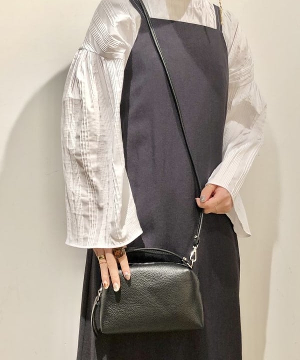 佐藤 美樹さんの「BEAMS WOMEN｜GIANNI CHIARINI / ALIFA レザーショルダーバッグ S」を使ったコーディネート