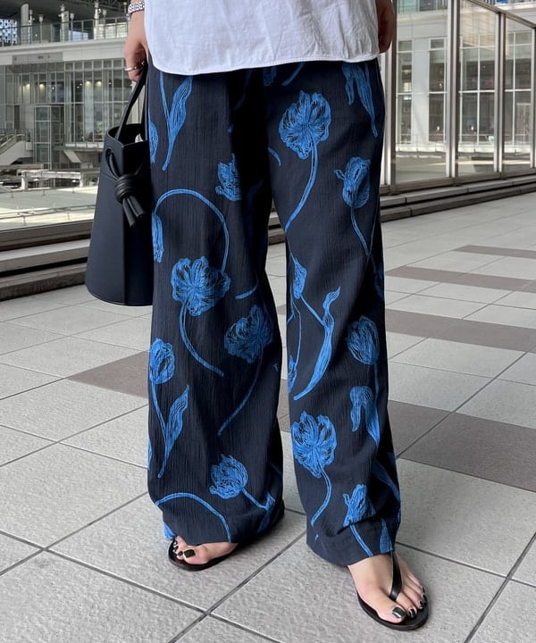 蒲原 捺美さんの「BEAMS WOMEN｜ATON / スビン ラウンドヘム Tシャツ」を使ったコーディネート