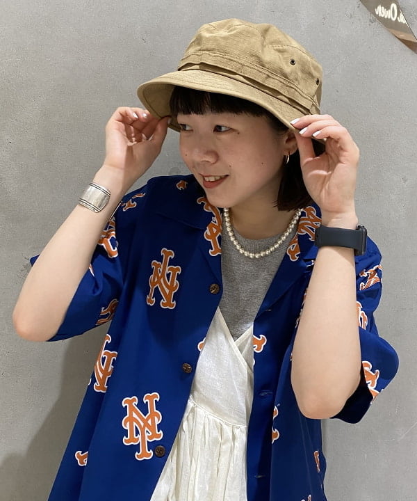 大田 麗未さんの「BEAMS WOMEN｜MBT / KISUMU CLASSIC」を使ったコーディネート