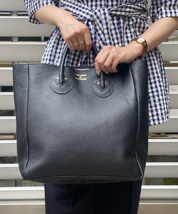 SAKAIさんの「BEAMS WOMEN｜YOUNG&OLSEN / レザートートバッグ M」を使ったコーディネート