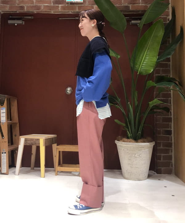 イシイ サオリさんの「BEAMS WOMEN｜BEAMS BOY / 樹脂 パール ロング ネックレス」を使ったコーディネート