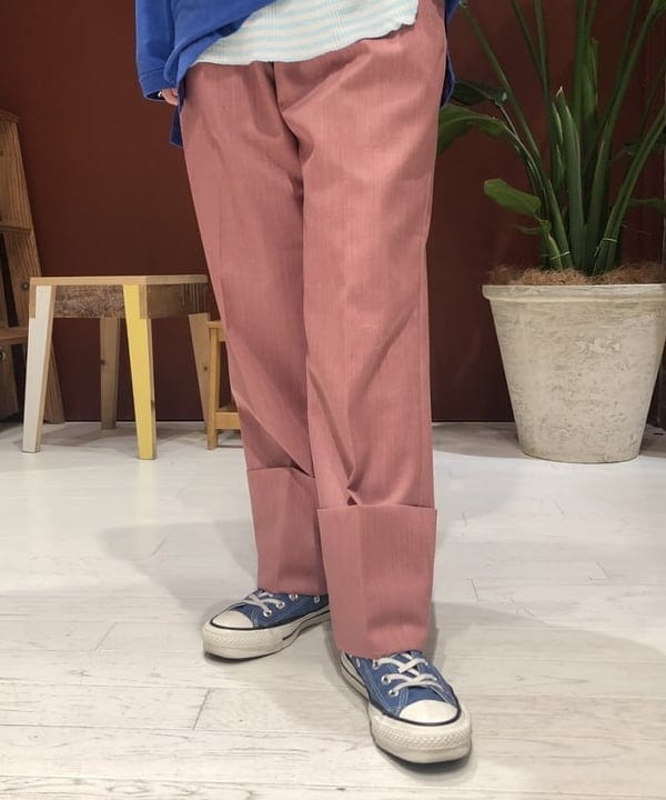 イシイ サオリさんの「BEAMS WOMEN｜BEAMS BOY / 樹脂 パール ロング ネックレス」を使ったコーディネート