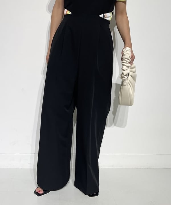 カワグチ シオリさんの「BEAMS WOMEN｜JW PEI / Gabbi Bag」を使ったコーディネート