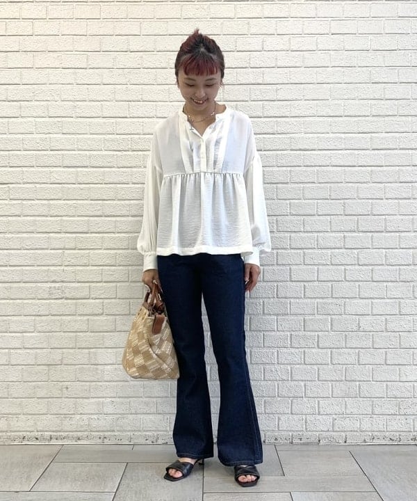 内山 瑛美さんの「BEAMS WOMEN｜」を使ったコーディネート