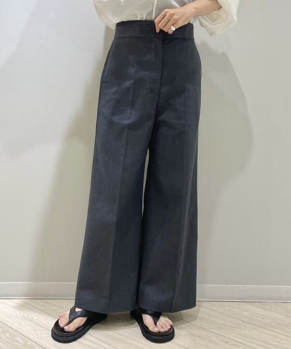 丸山 真菜美さんの「BEAMS WOMEN｜」を使ったコーディネート