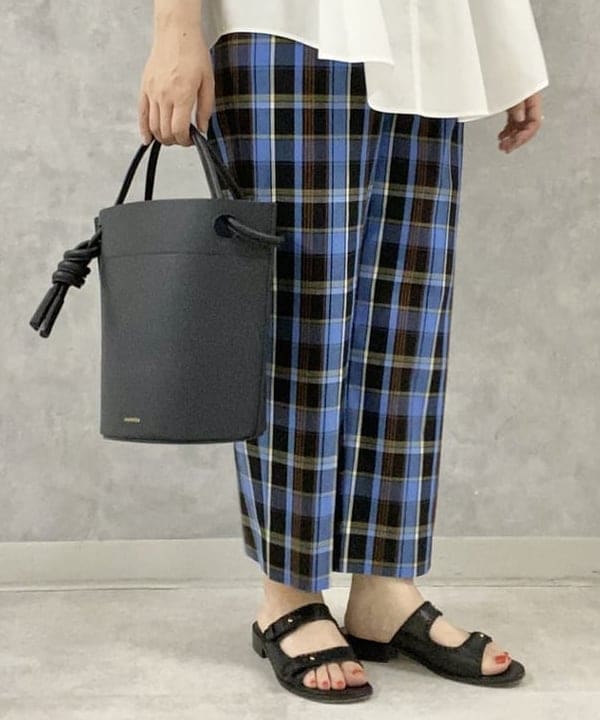 もり ともみさんの「BEAMS WOMEN｜」を使ったコーディネート