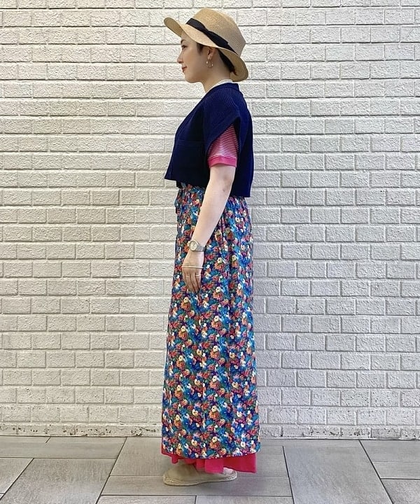 吉野 多恵さんの「BEAMS WOMEN｜BEAMS BOY / 樹脂 パール ロング ネックレス」を使ったコーディネート