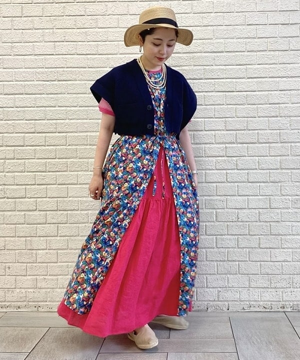 吉野 多恵さんの「BEAMS WOMEN｜BEAMS BOY / 樹脂 パール ロング ネックレス」を使ったコーディネート