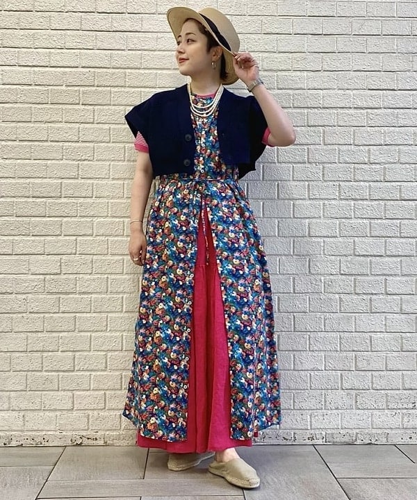 吉野 多恵さんの「BEAMS WOMEN｜BEAMS BOY / 樹脂 パール ロング ネックレス」を使ったコーディネート