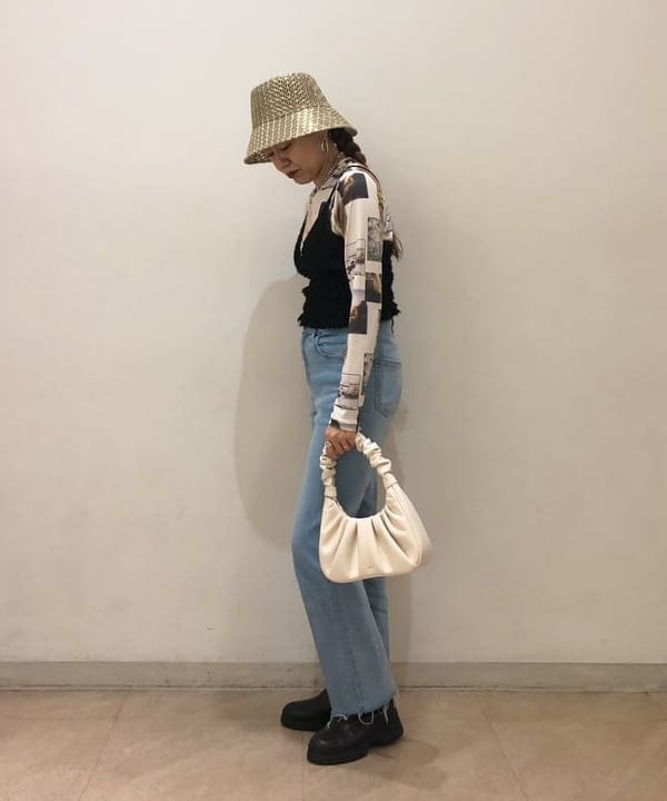 福岡 千晃さんの「BEAMS WOMEN｜JW PEI / Gabbi Bag」を使ったコーディネート