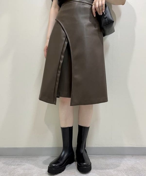 山田 千遥さんの「BEAMS WOMEN｜GIANNI CHIARINI / ALIFA レザーショルダーバッグ S」を使ったコーディネート