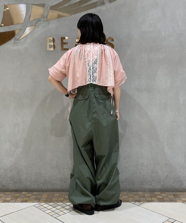 大田 麗未さんの「BEAMS WOMEN｜BEAMS BOY / US ARMY オーバー パンツ」を使ったコーディネート