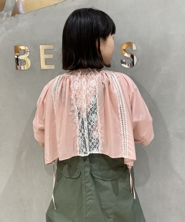 大田 麗未さんの「BEAMS WOMEN｜BEAMS BOY / US ARMY オーバー パンツ」を使ったコーディネート