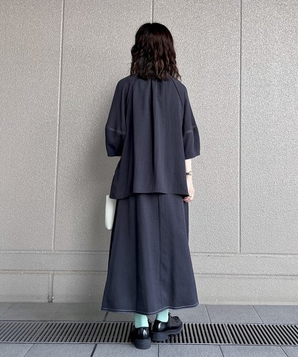 蒲原 捺美さんの「BEAMS WOMEN｜Demi-Luxe BEAMS / ステッチ スキッパーブラウス」を使ったコーディネート