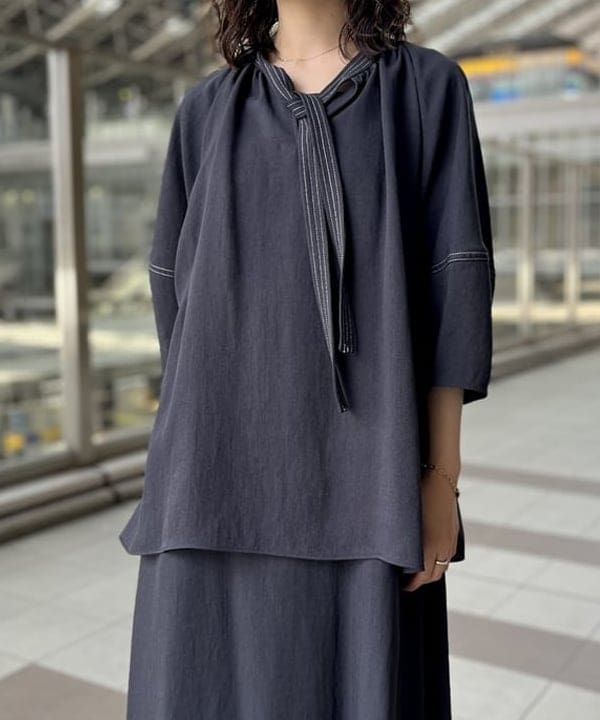 蒲原 捺美さんの「BEAMS WOMEN｜Demi-Luxe BEAMS / ステッチ スキッパーブラウス」を使ったコーディネート