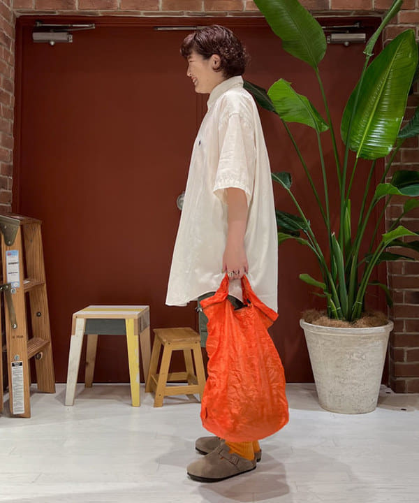 エノモト アミさんの「BEAMS WOMEN｜GRANITE GEAR / AIR GROCERY BAG エコバッグ」を使ったコーディネート