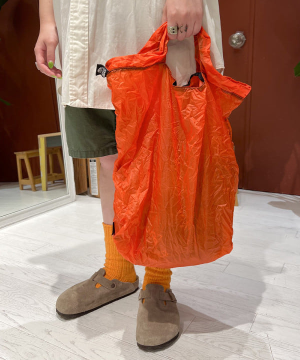 エノモト アミさんの「BEAMS WOMEN｜GRANITE GEAR / AIR GROCERY BAG エコバッグ」を使ったコーディネート